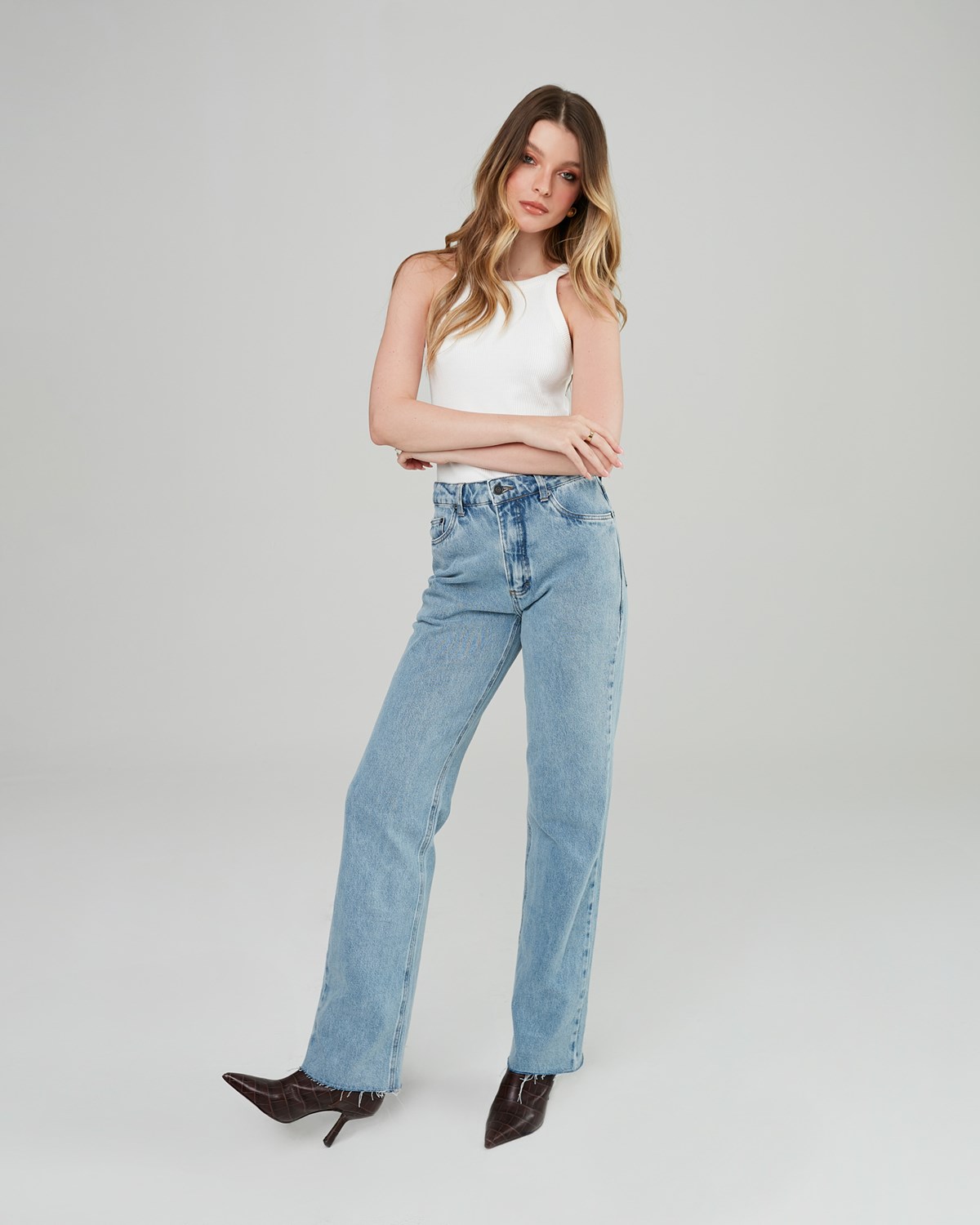 Comprar Short Jeans Feminino C/ Abertura Vista Fashion-1% Elastano